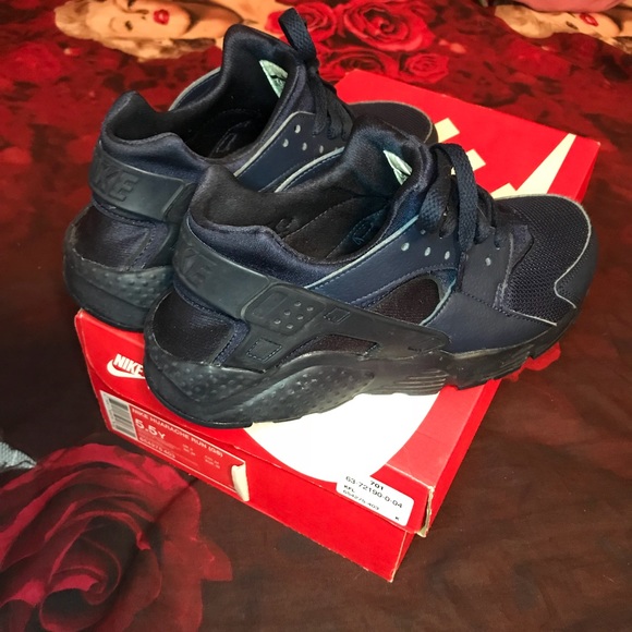 Nike huaraches “Navy Blue” size 5.5 - Picture 3 of 4